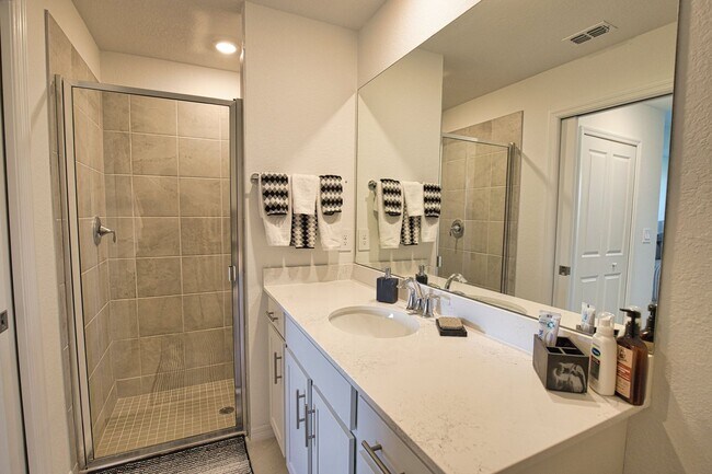 Building Photo - Golf Transfer New Construction 3-Bedroom 2-Bathroom First Floor Condo in the desirable Wellen Gol...