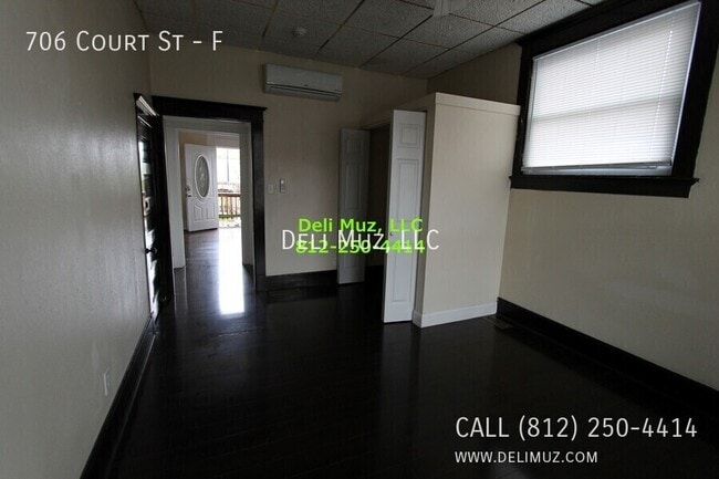 Building Photo - 706 Court St