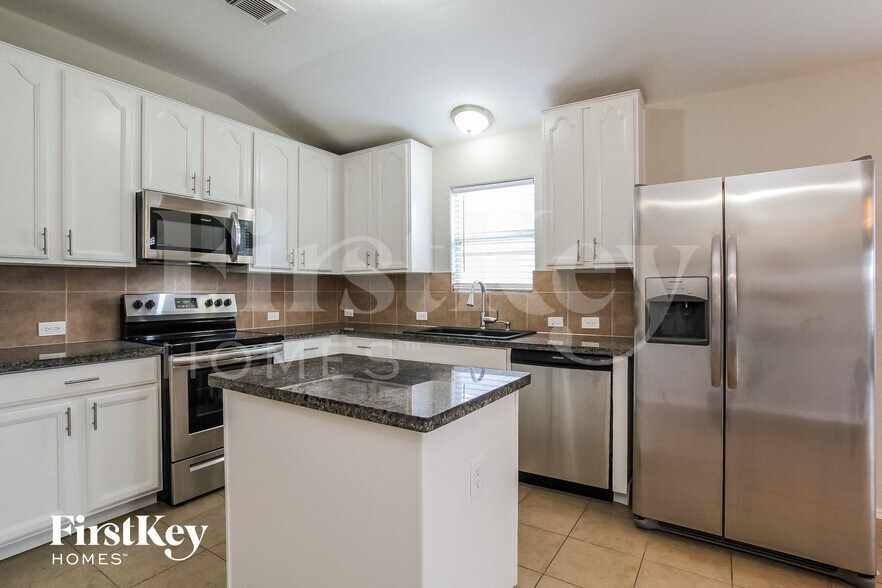 Building Photo - 8110 Berkely Ct