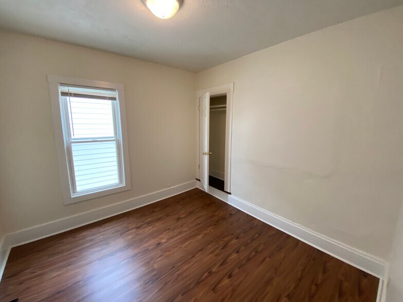 Building Photo - 110 Dana Ave