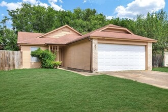 Building Photo - 7204 Hardesty