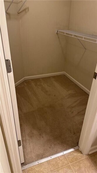 Building Photo - 283 Oakland Hills Way