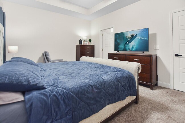 Building Photo - Pet Friendly Four Bedroom!