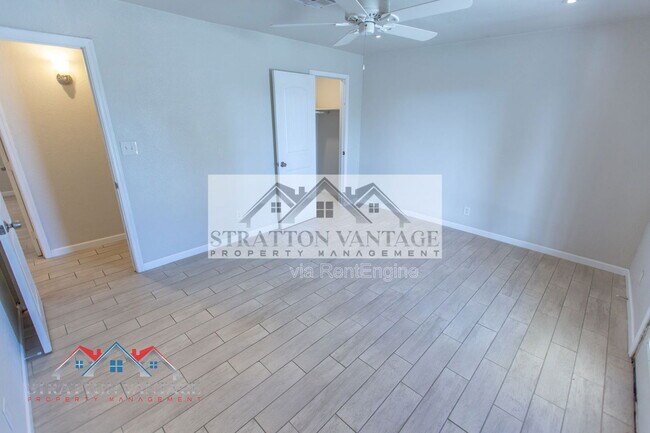 Building Photo - 11033 N Geronimo Dr