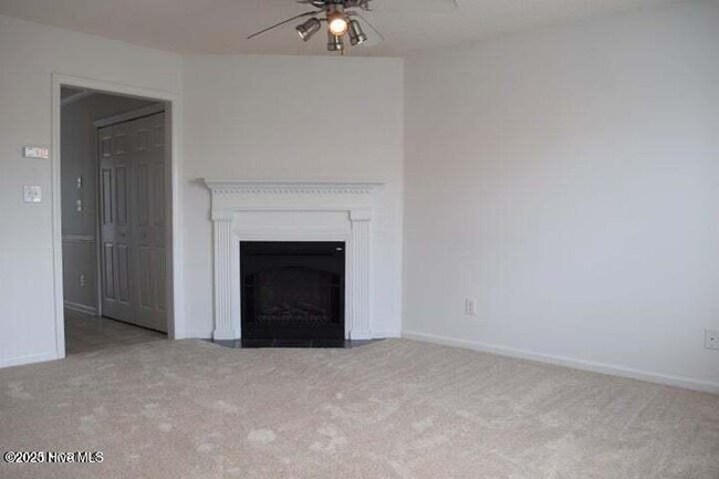 Building Photo - 2108 Flagstone Ct