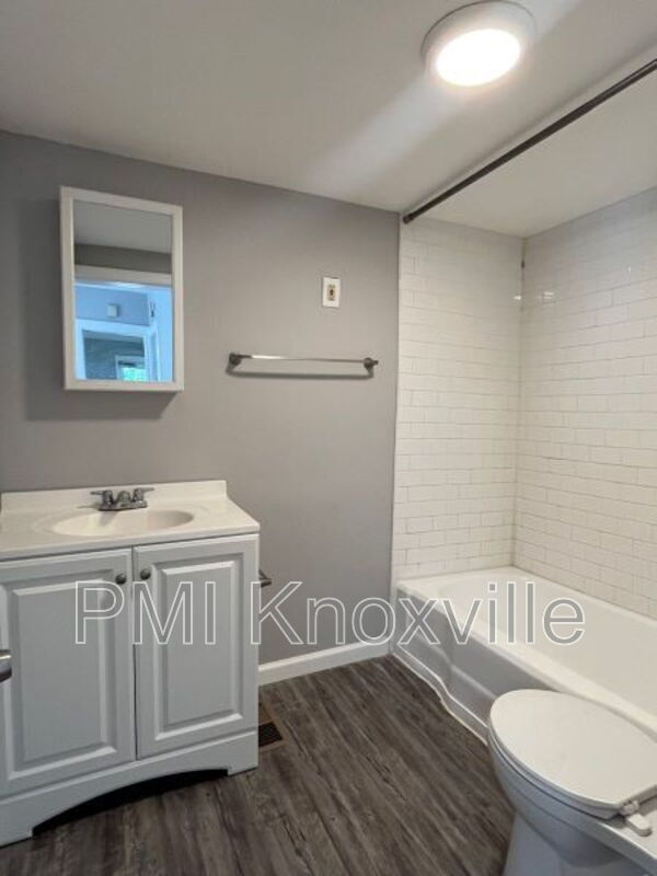 Building Photo - 3089 Washington Pike