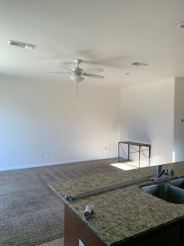 Building Photo - 741 Suzanne Dr