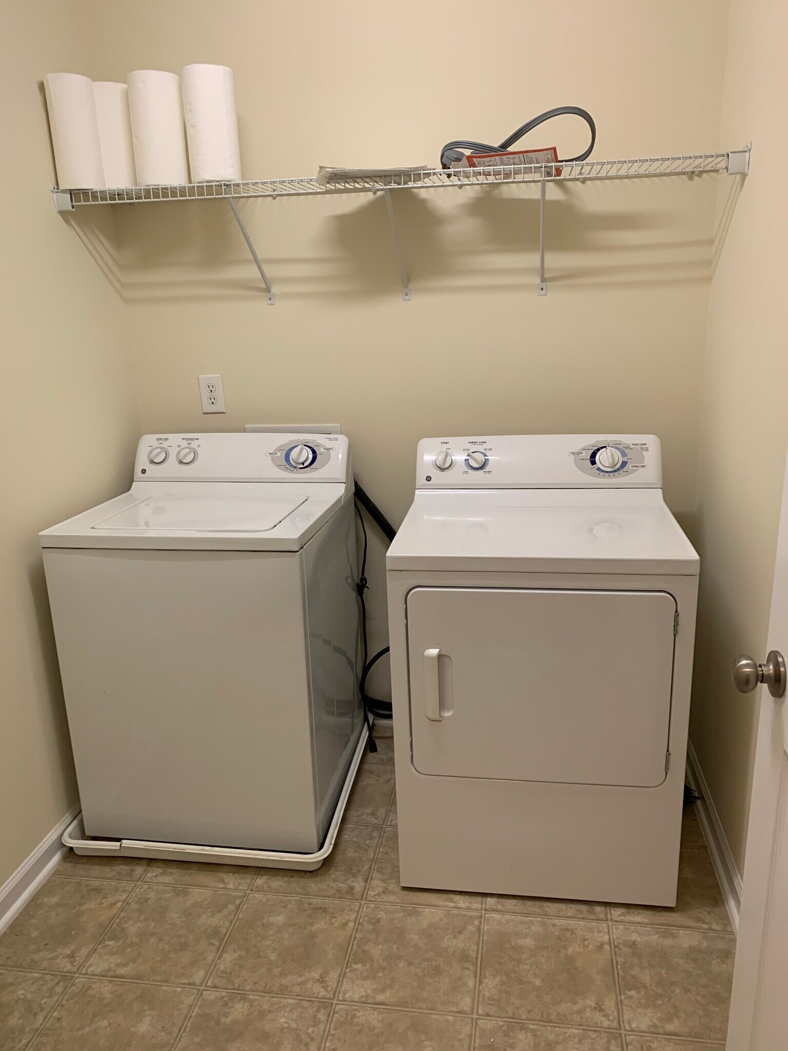 Building Photo - 11619 Stockdale Ct