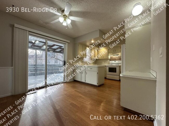 Building Photo - 3930 Bel-Ridge Dr