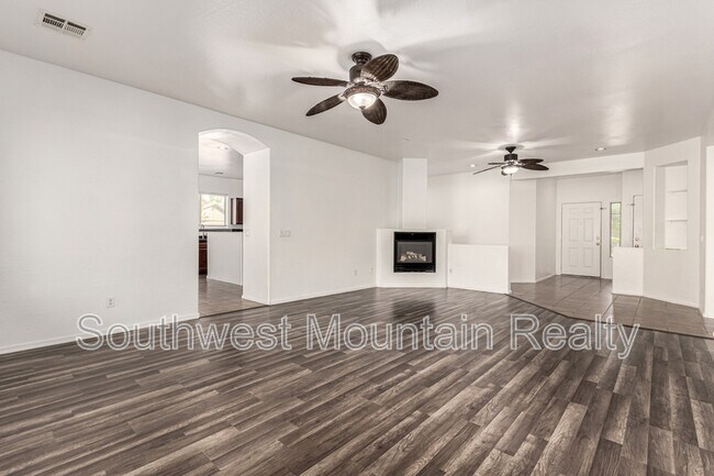Building Photo - 21486 Via Del Oro