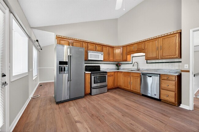 Building Photo - 1261 Mautenne Dr