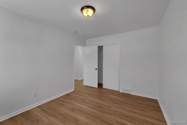 Building Photo - 32658 Kathryn St