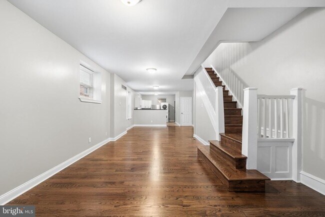 Building Photo - 1240 S 56th St