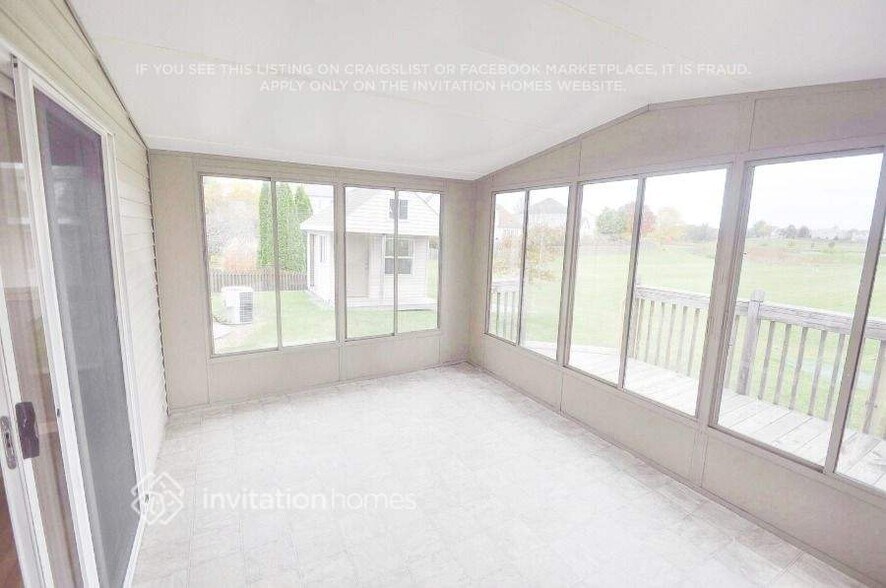 Building Photo - 25420 W Latham Ct