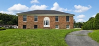 Building Photo - 146 Honora Dr