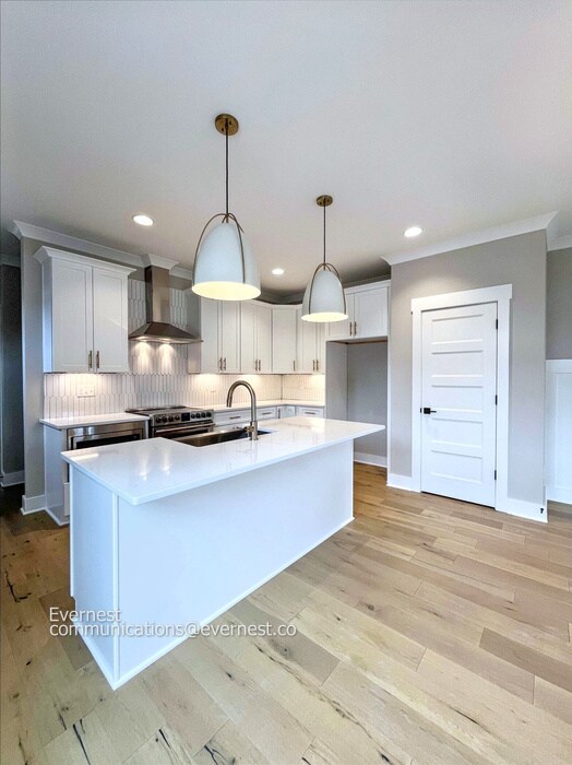 Building Photo - 1107 Walsh St