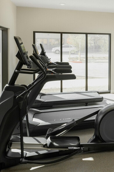 Building Photo - 88 N Olson Ave