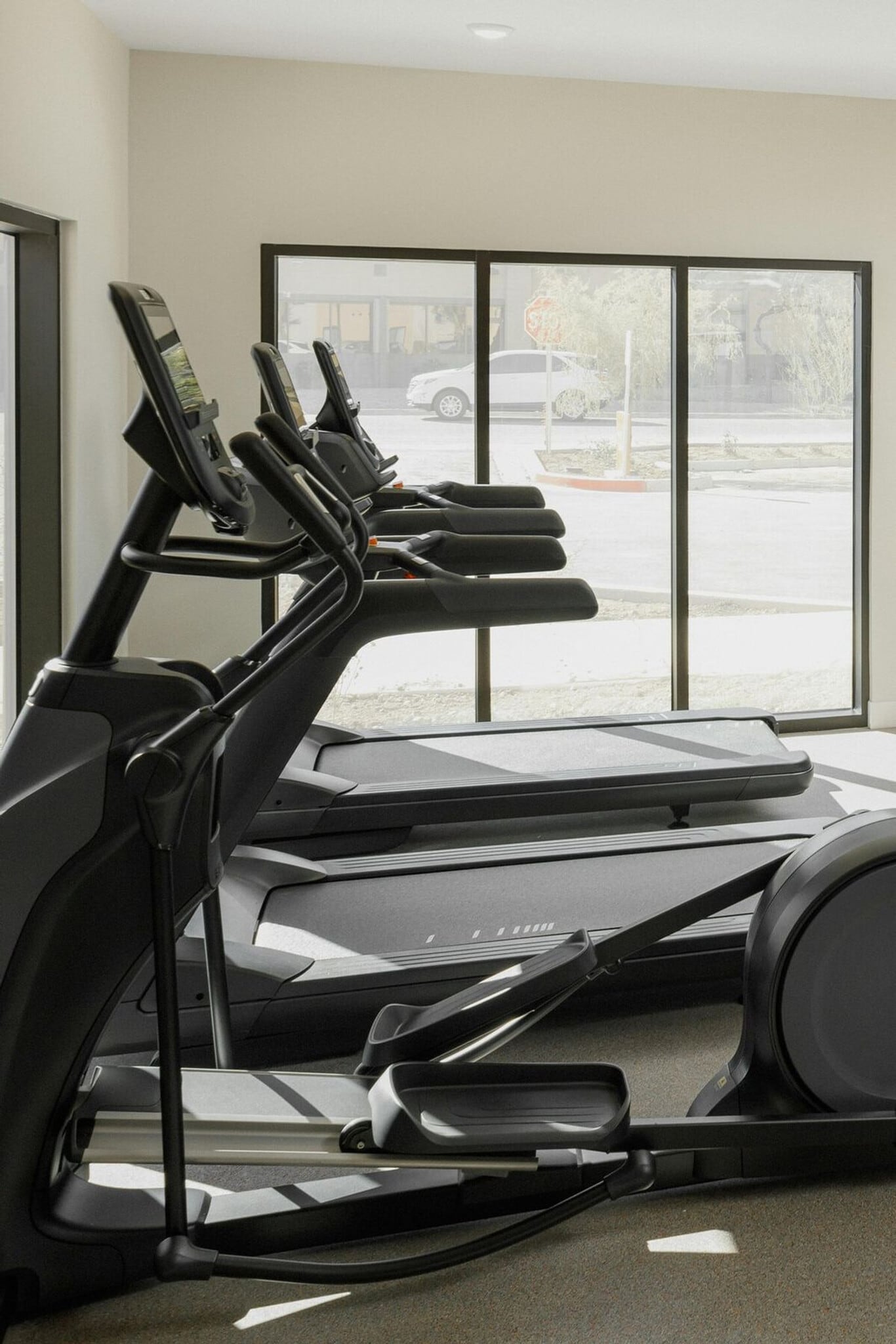 Building Photo - 88 N Olson Ave