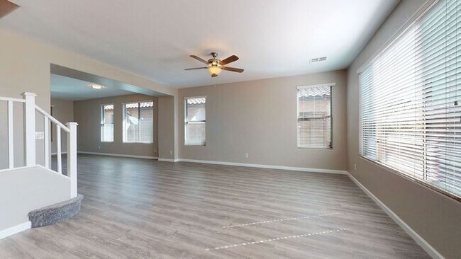 Building Photo - 4125 E Bellerive Dr