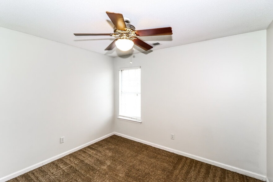 Building Photo - 3833 Richbrook Dr