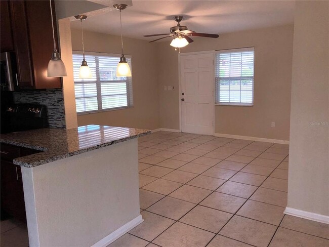 Building Photo - 531 Springfield St