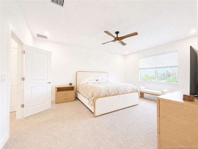 Building Photo - 3583 NW Solange Ct