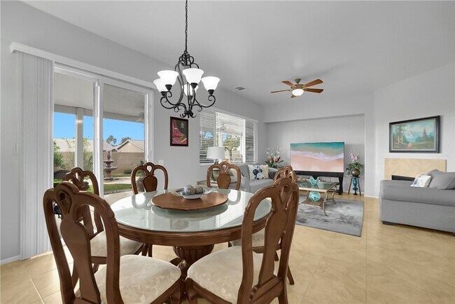 Building Photo - 515 Omar St