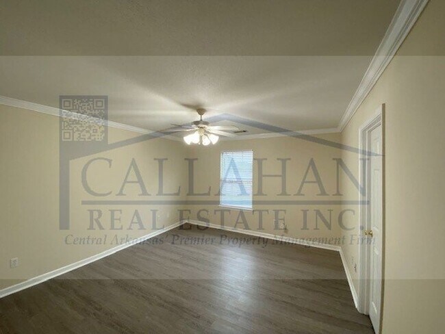 Building Photo - West LR Home