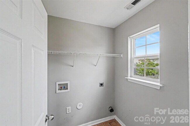 Building Photo - 10521 Barvas St