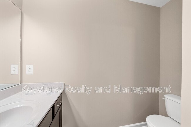Building Photo - 301 Landrum Pl