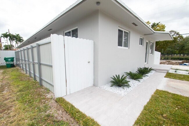 Building Photo - 233 NW 53rd Ave