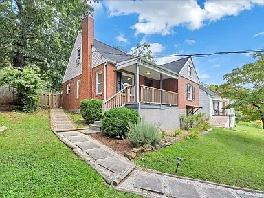 Building Photo - 823 Windsor Ave SW