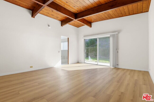 Building Photo - 1340 El Hito Cir