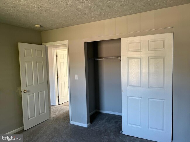 Building Photo - 24 Ora Lee Ct