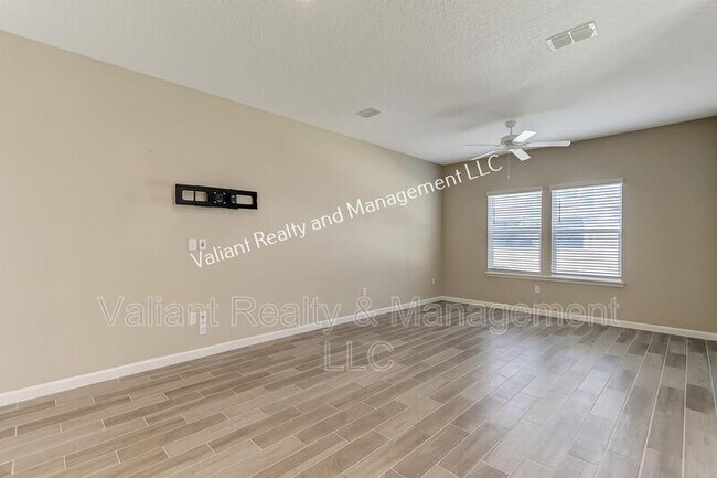 Building Photo - 1325 Salt Ridge Ave