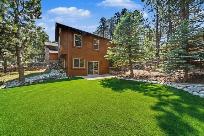 Building Photo - 18145 Bakers Farm Rd