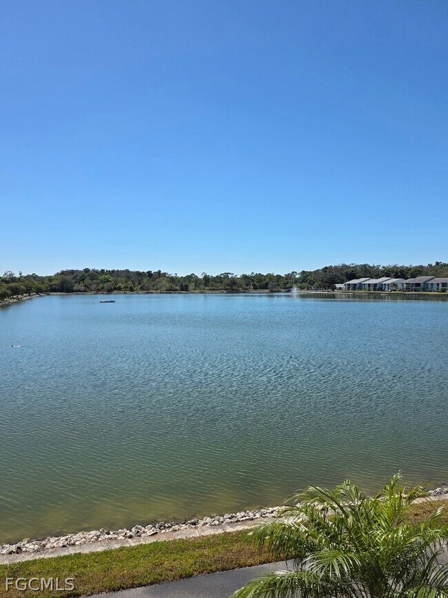 Building Photo - 9970 Sailview Ct