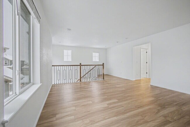 Building Photo - 16417 E 111th Pl