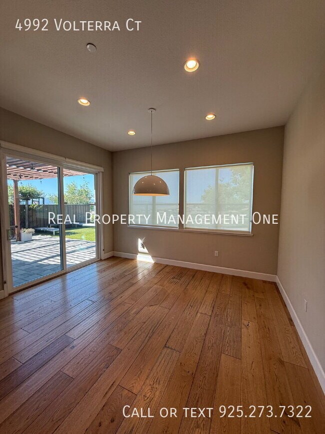 Building Photo - 4992 Volterra Ct