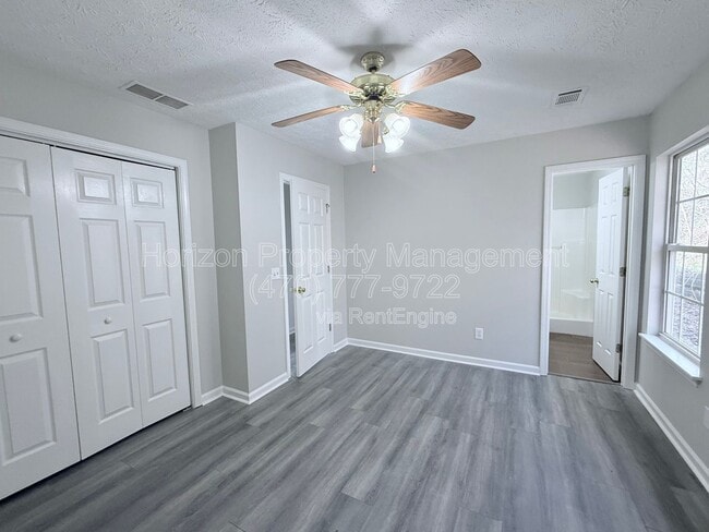 Building Photo - 6825 Crystal Cove Trail