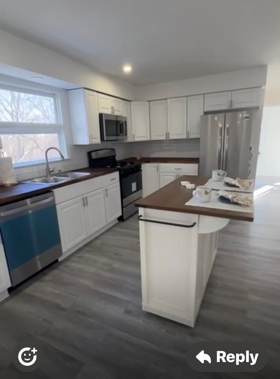 Kitchen - 384 Sylvan Ave
