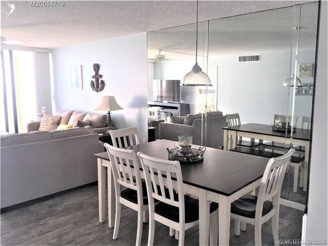 Building Photo - 9900 S Ocean Dr