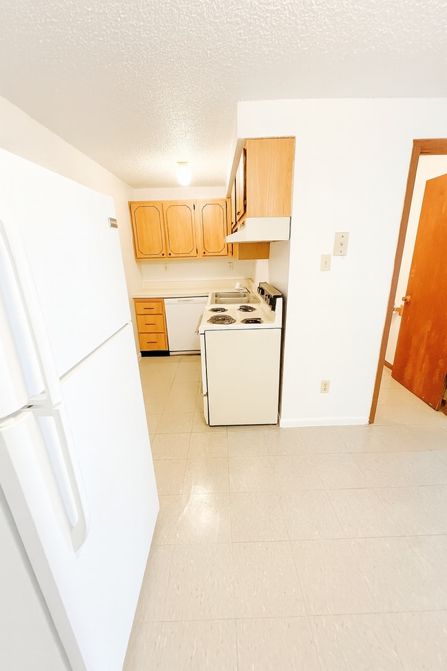 Building Photo - 2512 Elmwood Pkwy