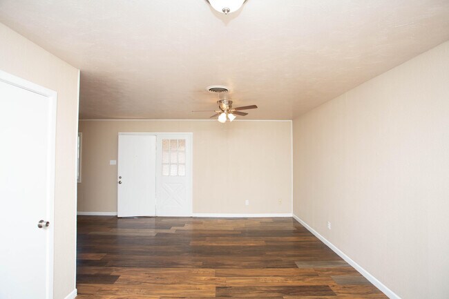 Building Photo - 2811 43rd St