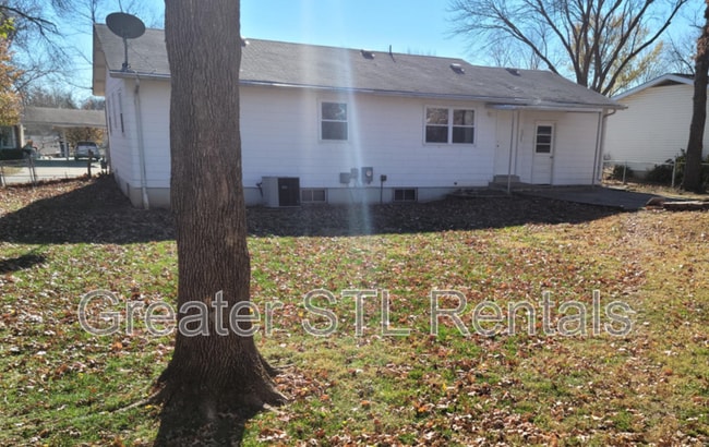 Building Photo - 13 Griffin Dr