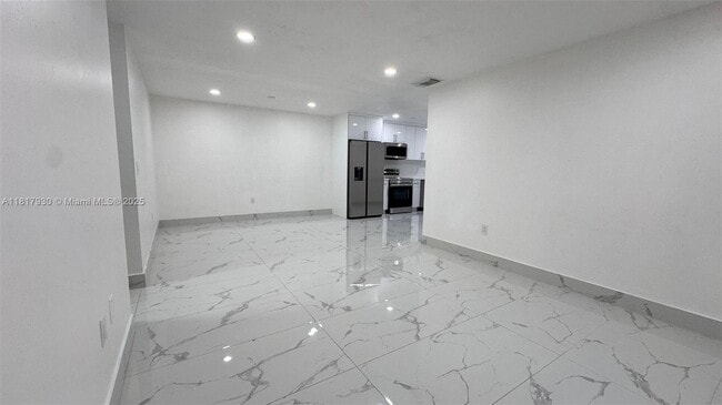 Building Photo - 20607 SW 93rd Ave