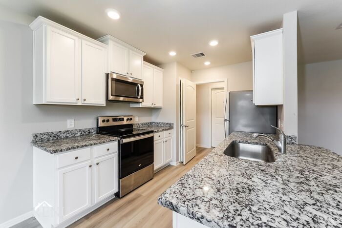 Building Photo - 25397 Cypress Bend Dr
