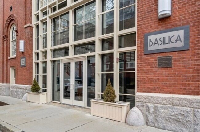 Building Photo - 106 13th St
