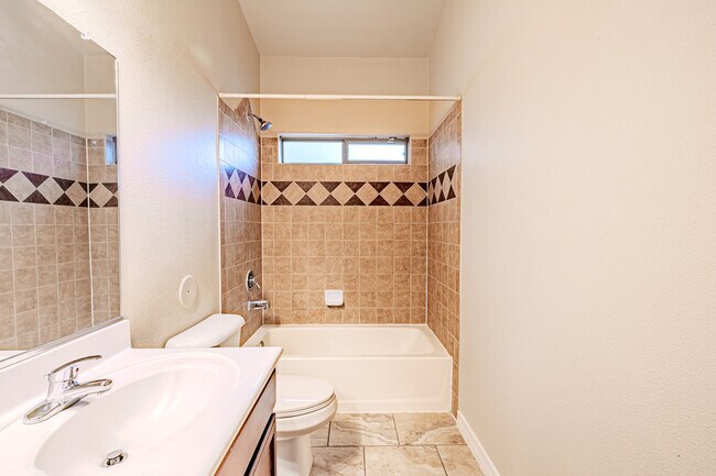 Building Photo - 14381 Alma Point Dr