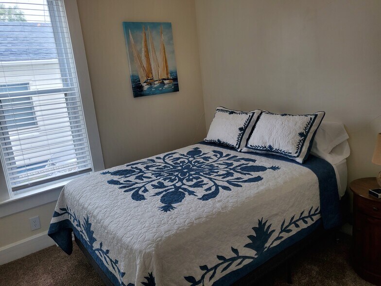 Bedroom 2 - 1614 Michigan Blvd